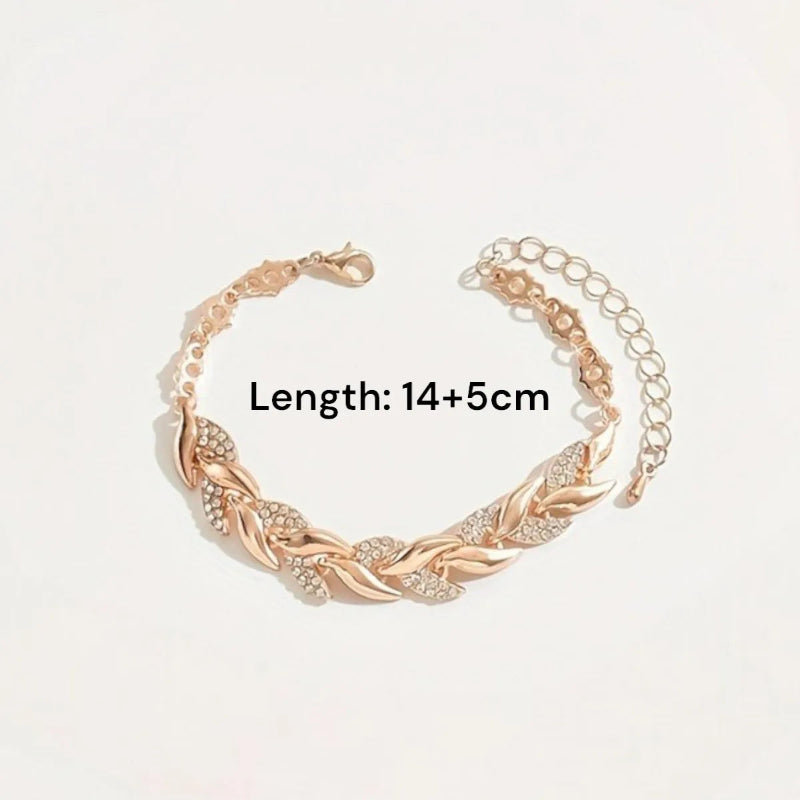 Women's set with necklace and rhinestone bracelet.