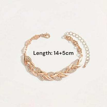 Women's set with necklace and rhinestone bracelet.