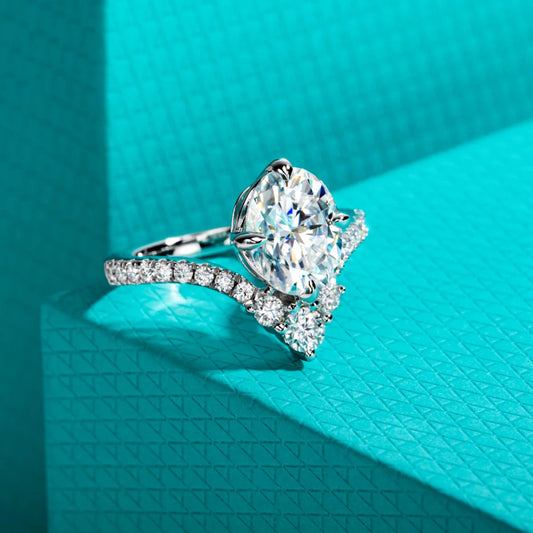 AnuJewel Anel de Noivado Oval 3ct Moissanite D Color em Prata 925 – Design V Elegante